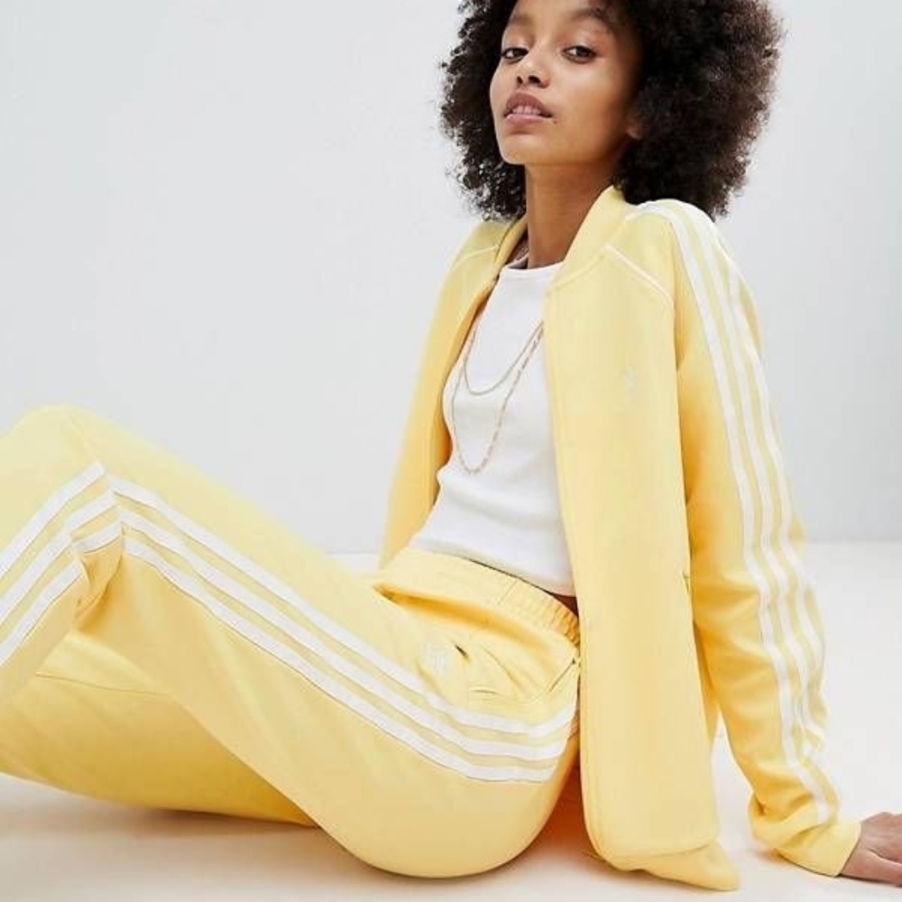 Adidas Originals SST tracksuit 💛